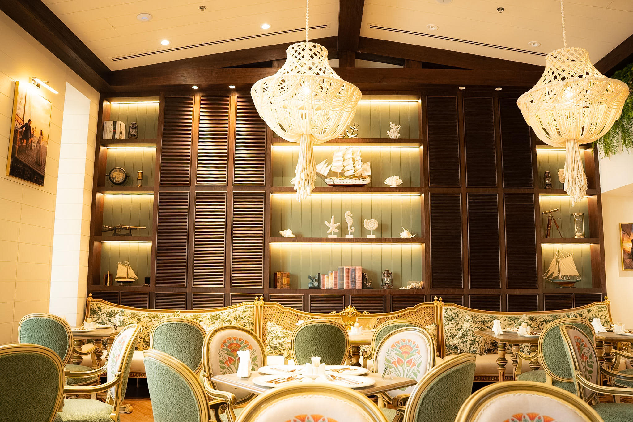 Long Island lounge bar